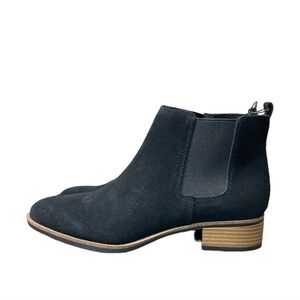 White Mountain Black Ankle Boots